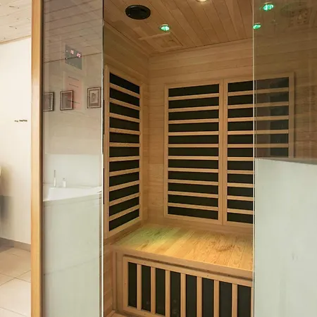 度假居 10 Person In *